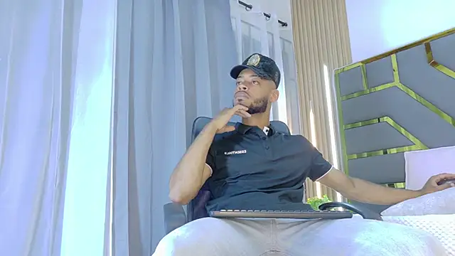 Snapshot of Neytanmalcon chatting on February 28, 4:39 pm Neytanmalcon online show from February 28, 4:39 pm