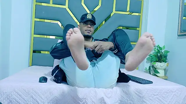 Snapshot of Neytanmalcon chatting on November 20, 8:53 pm Neytanmalcon online show from November 20, 8:53 pm