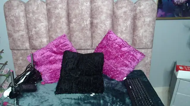 jannakissh online show from November 10, 9:09 pm