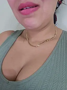 Snapshot of Sexy-girl chatting on May 11, 4:04 pm Sexy-girl online show from May 11, 4:04 pm