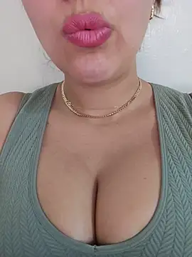 Snapshot of Sexy-girl chatting on May 11, 2:45 pm Sexy-girl online show from May 11, 2:45 pm