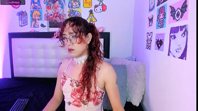 AdelineEsposito online show from April 12, 5:11 am