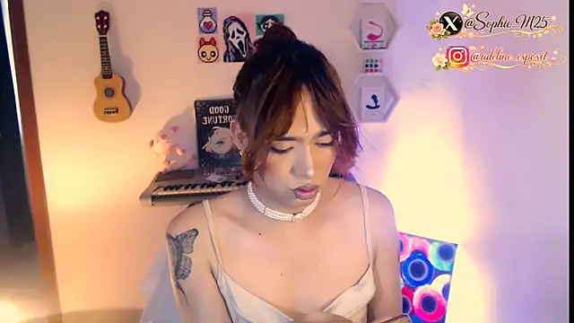 AdelineEsposito online show from March 11, 5:07 pm