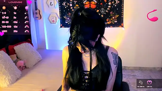 Snapshot of AdelineEsposito chatting on November 3, 4:28 am AdelineEsposito online show from November 3, 4:28 am