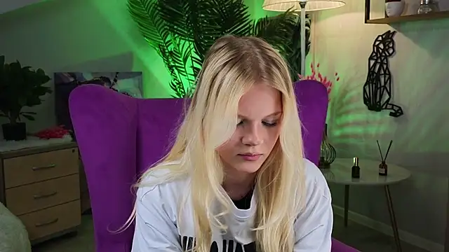 Snapshot of RosalindIsome chatting on October 23, 2:16 pm RosalindIsome online show from October 23, 2:16 pm