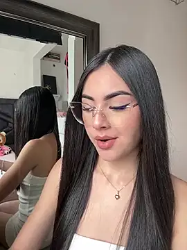 IslaCole online show from January 12, 6:36 pm