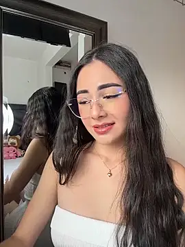 IslaCole online show from February 16, 9:24 pm