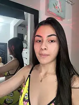 IslaCole online show from November 18, 1:32 am