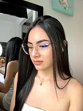 IslaCole online show from November 24, 9:37 pm