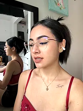 IslaCole online show from November 12, 6:34 pm