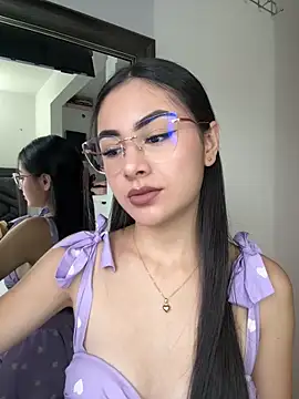 IslaCole online show from February 25, 10:53 pm