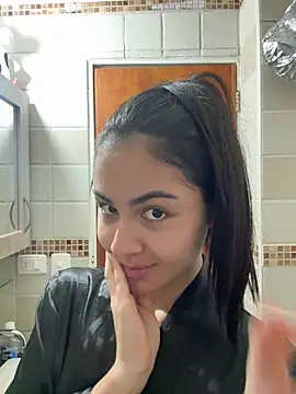 IslaCole online show from January 9, 11:22 pm