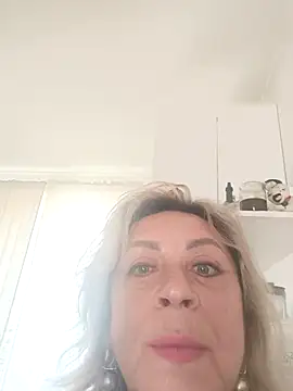 Snapshot of Anabel-455 chatting on October 25, 11:42 am Anabel-455 online show from October 25, 11:42 am