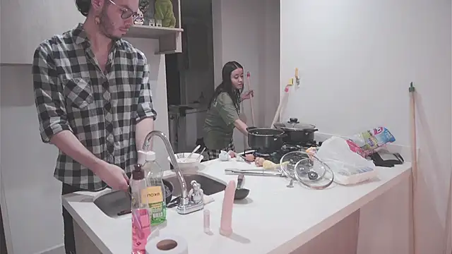 dan and daya online show from November 24, 11:49 pm