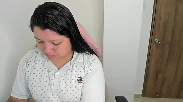 Snapshot of Sweet_Deemonn chatting on October 23, 2:27 pm Sweet Deemonn online show from October 23, 2:27 pm