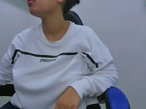 agata18  online show from January 12, 1:07 pm