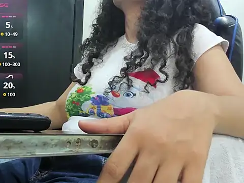 agata18  online show from April 7, 12:29 pm