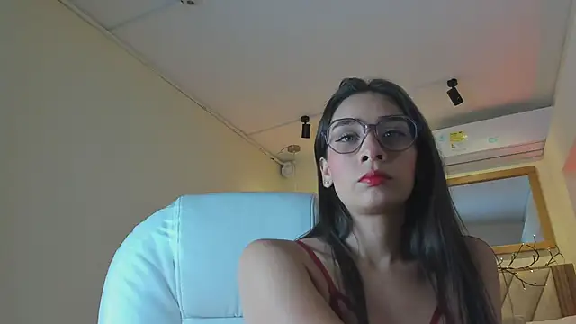 NahimiThompson online show from March 20, 7:37 pm