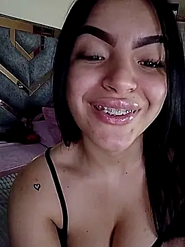 Nuvi jonhs online show from December 3, 11:04 pm