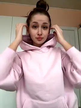 Snapshot of Angel_hotyy chatting on November 22, 1:21 pm Angel hotyy online show from November 22, 1:21 pm