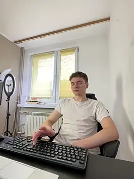 danielxfun online show from December 22, 9:53 am