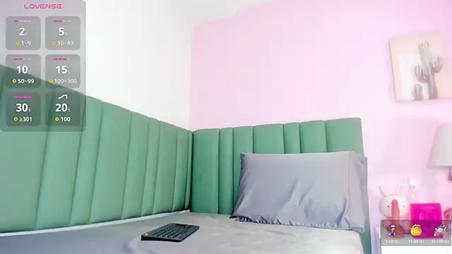 Snapshot of eimy_mason chatting on October 26, 7:47 pm eimy mason online show from October 26, 7:47 pm