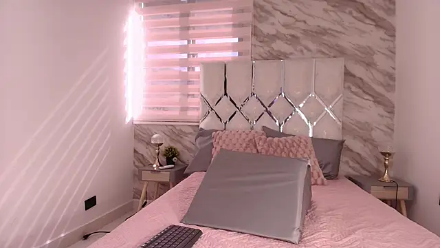 ellisrossi online show from November 26, 7:14 pm