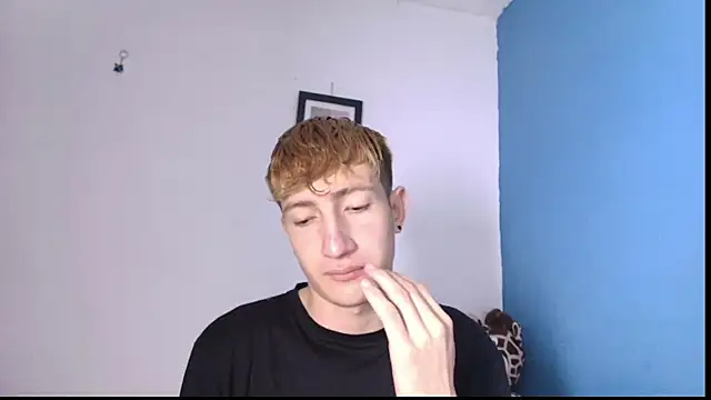 Erick Taylor3 online show from April 22, 6:47 pm