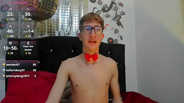 Snapshot of Erick_Taylor3 chatting on November 3, 7:06 pm Erick Taylor3 online show from November 3, 7:06 pm