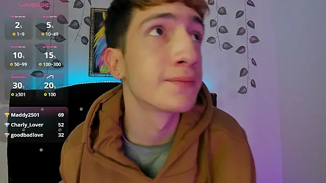 Snapshot of Erick_Taylor3 chatting on October 25, 5:57 pm Erick Taylor3 online show from October 25, 5:57 pm