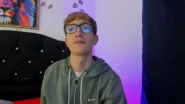 Snapshot of Erick_Taylor3 chatting on November 20, 5:57 pm Erick Taylor3 online show from November 20, 5:57 pm