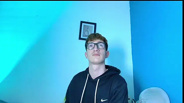 Erick Taylor3 online show from February 26, 8:53 pm