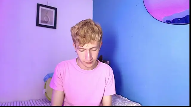 Erick Taylor3 online show from April 11, 7:50 pm