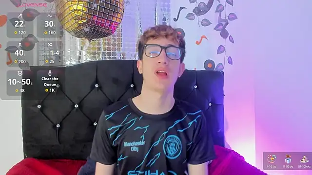 Snapshot of Erick_Taylor3 chatting on November 1, 6:02 pm Erick Taylor3 online show from November 1, 6:02 pm