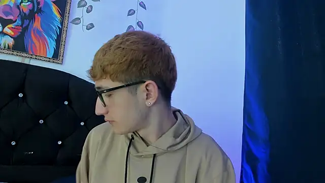 Snapshot of Erick_Taylor3 chatting on November 21, 6:07 pm Erick Taylor3 online show from November 21, 6:07 pm