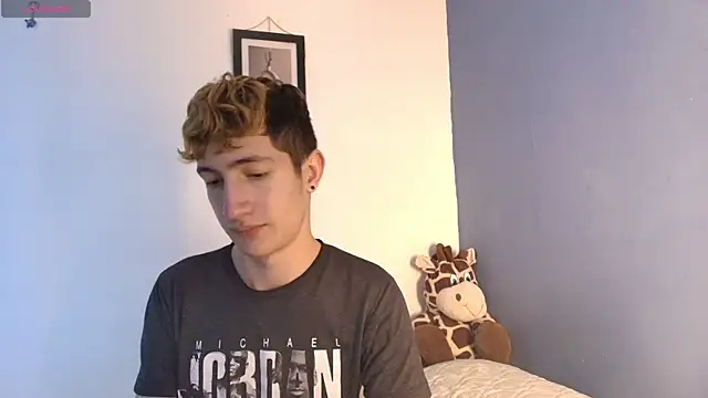 Erick Taylor3 online show from July 13, 8:19 pm