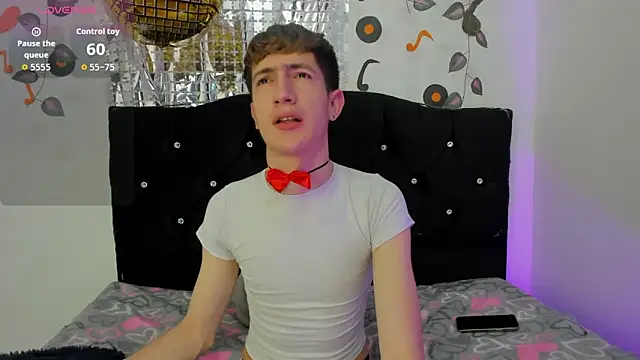 Snapshot of Erick_Taylor3 chatting on October 27, 5:36 pm Erick Taylor3 online show from October 27, 5:36 pm