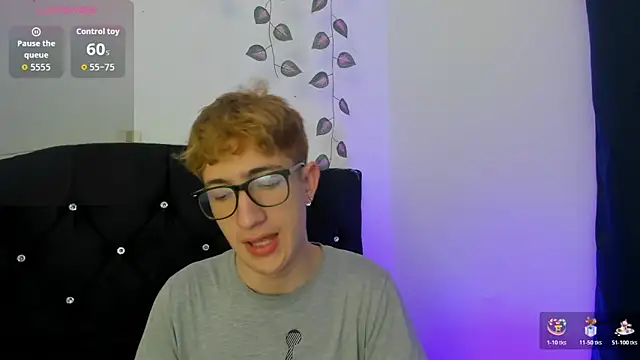 Snapshot of Erick_Taylor3 chatting on November 7, 5:39 pm Erick Taylor3 online show from November 7, 5:39 pm