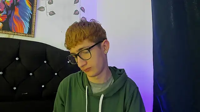 Snapshot of Erick_Taylor3 chatting on November 22, 6:29 pm Erick Taylor3 online show from November 22, 6:29 pm