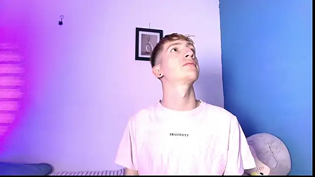 Erick Taylor3 online show from April 14, 8:14 pm