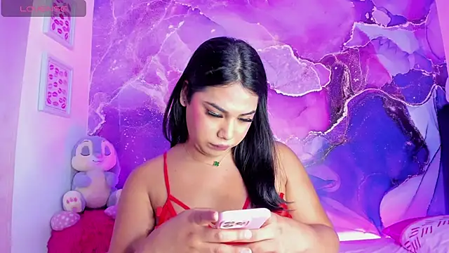 Snapshot of mishelbubble chatting on November 25, 3:56 pm mishelbubble online show from November 25, 3:56 pm