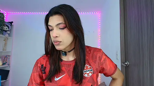 Snapshot of Arimoonn chatting on June 28, 12:44 pm Arimoonn online show from June 28, 12:44 pm