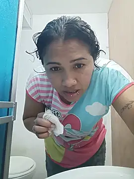 Snapshot of marimar_24 chatting on December 4, 2:21 am marimar 24 online show from December 4, 2:21 am