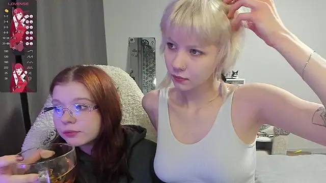 TenderTwos online show from April 8, 8:54 pm