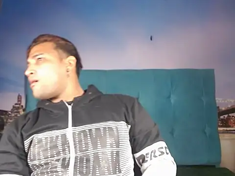 RobertLatin18 online show from October 23, 1:48 am