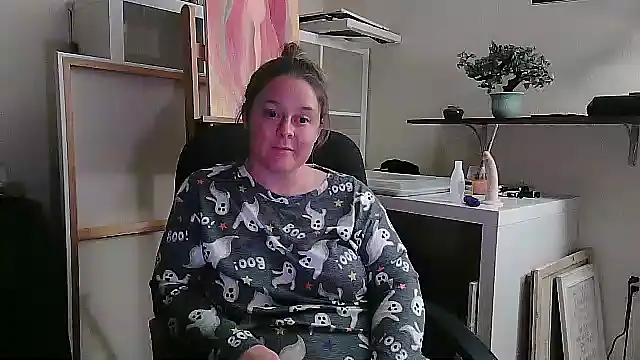 Artgirlie31 online show from November 1, 3:35 am