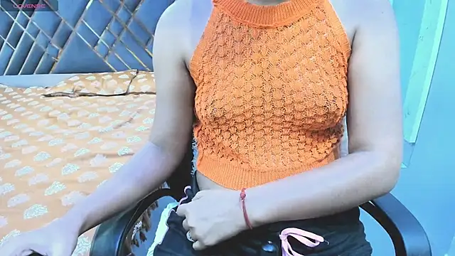 IndianKittey online show from November 11, 8:42 am