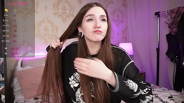 Snapshot of Wilder_Wein chatting on December 1, 3:18 am Wilder Wein online show from December 1, 3:18 am