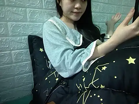 Snapshot of May2k2 chatting on November 23, 3:33 pm May2k2 online show from November 23, 3:33 pm