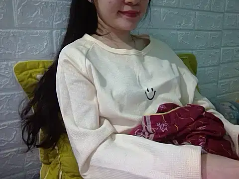 Snapshot of May2k2 chatting on November 2, 1:38 pm May2k2 online show from November 2, 1:38 pm